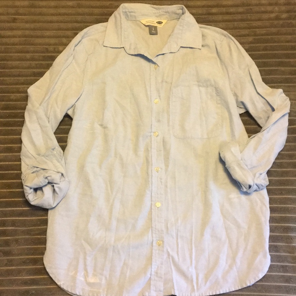 Classic light wash button down!